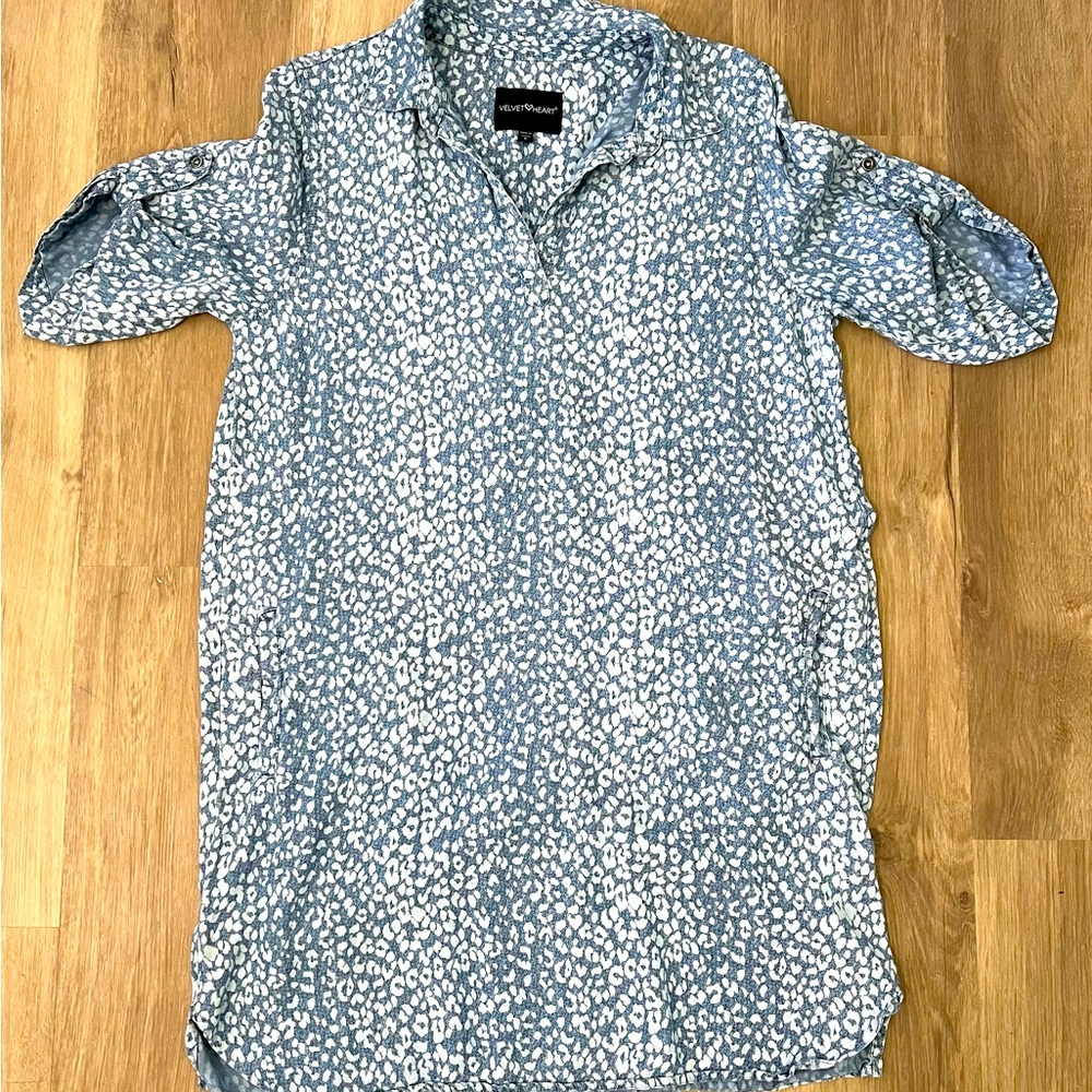 Velvet Heart Short Dress with Pockets - Size small/ fits like small/medium